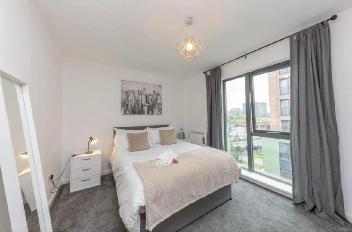 Novanest Salford Apartment Манчестър Екстериор снимка